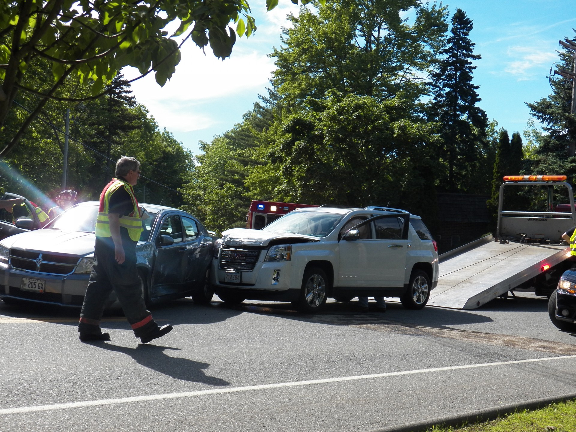 car accident with property damage and safety officer injuries not apparent